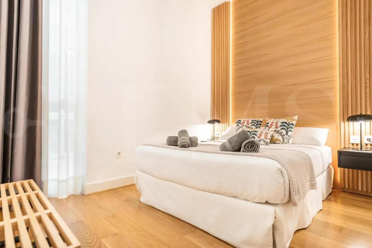 Apartment With Balcony In The Heart Of Malaga By Rems